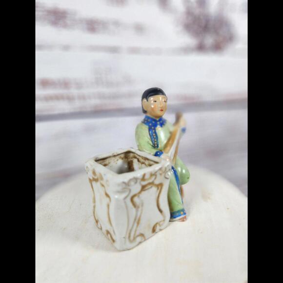 Occupied Japan Vintage Small Planter with figurine - Picture 2 of 7